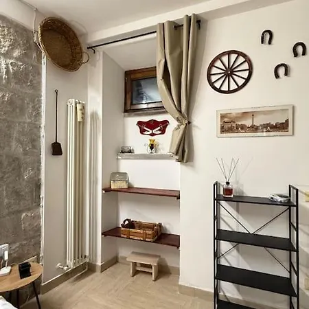 San Peter Door Apartment *